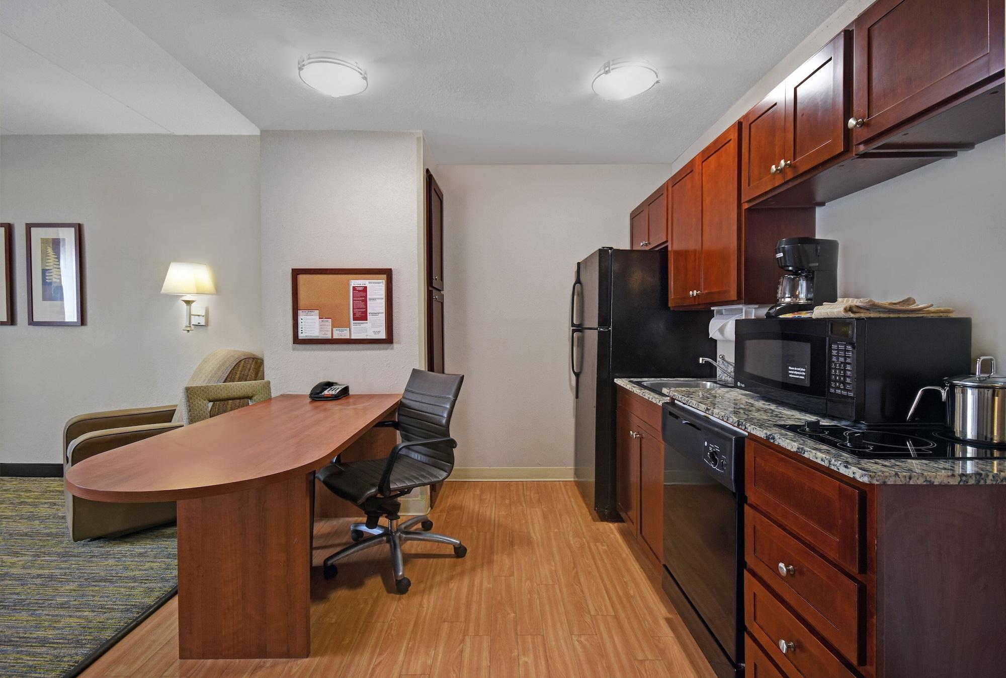 Candlewood Suites Columbia-Fort Jackson By Ihg Екстериор снимка