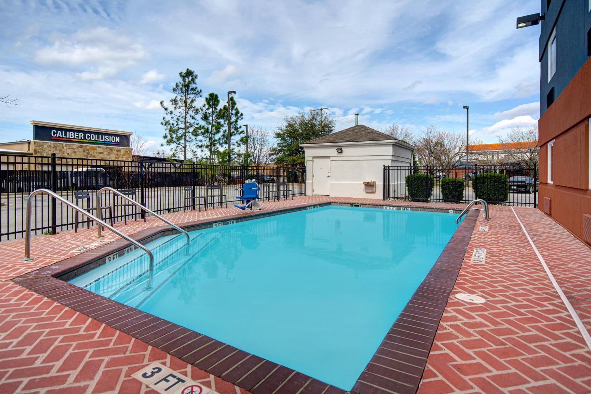 Candlewood Suites Columbia-Fort Jackson By Ihg Екстериор снимка